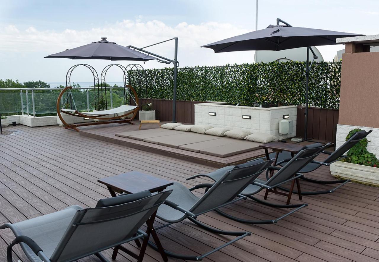 Under The Stars - Lux Penthouse With Pool And Terrace By Flat Mаnager Saints Constantine and Helena Exterior foto